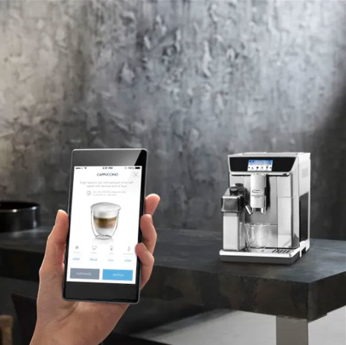 Smartphone dan mesin kopi