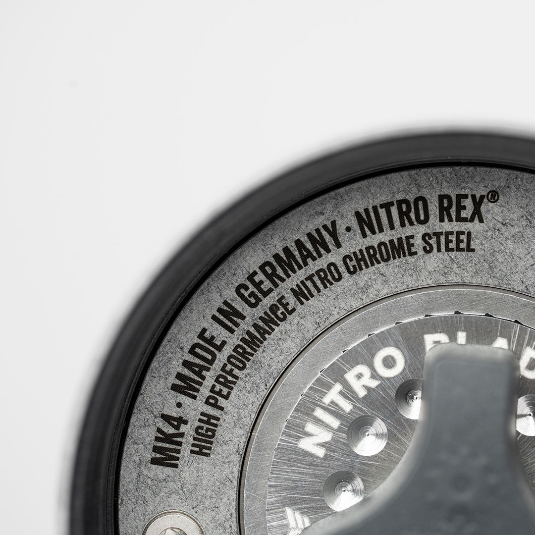 Comandante C40 Nitro Blade Lab Series